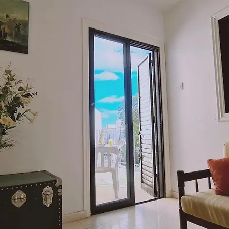 Vintage Apartment *